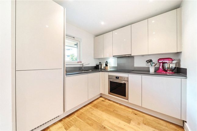 MTVH - Flat 23, 2, Fairbourne Road, London photo 2