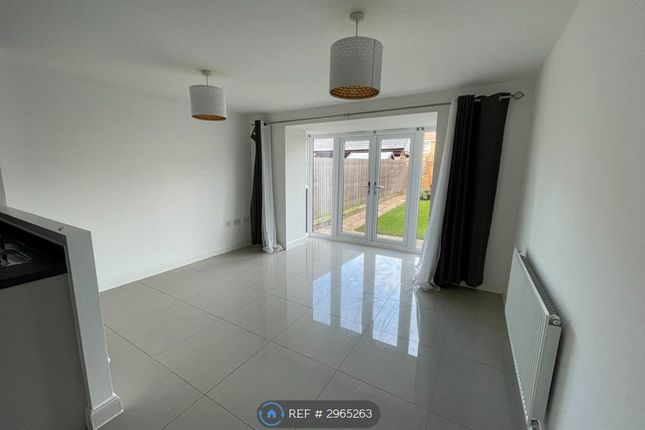 Countess Way, Brooklands, Milton Keynes photo 3