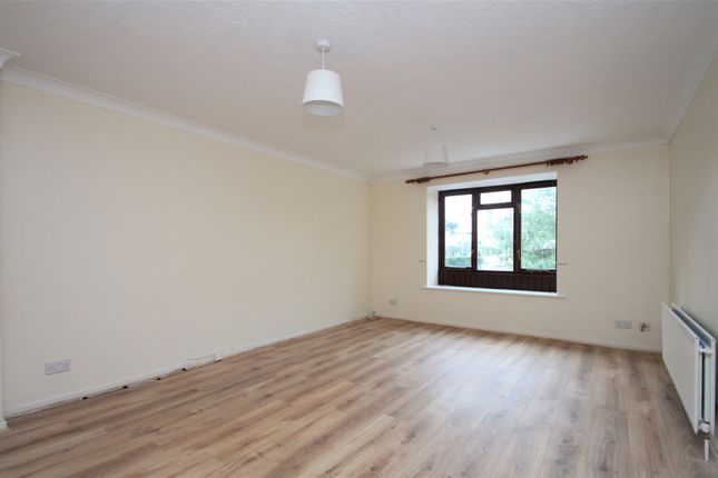 Town house to rent in St. Botolphs Road, Worthing