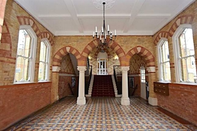 Flat 7, Elizabeth House,, Keele Close, Hertfordshire photo 2
