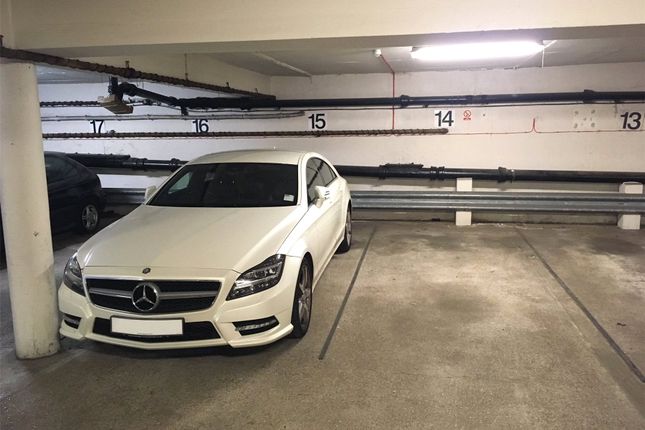 Garage 15,, Kenbrook House, London photo 2