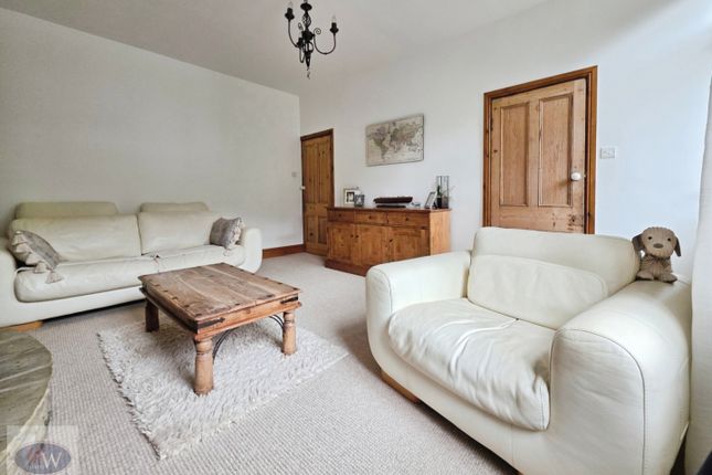 23 Wharton Square, East Parade, Baildon photo 3