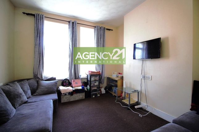 Flat for sale in Palmerston Road, Forest Gate