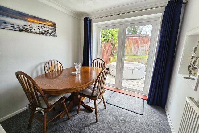 116, School Green Road, Isle of Wight photo 3