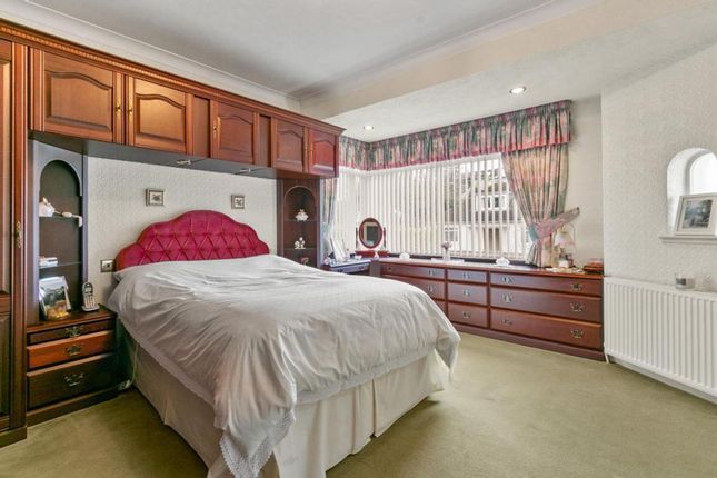 21 Gilmourton Crescent, Glasgow photo 4