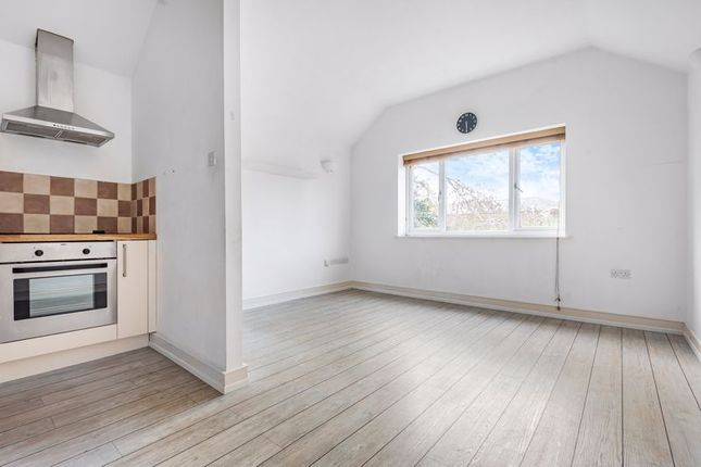 Thumbnail Flat to rent in High Street, Hampton Wick, Kingston Upon Thames