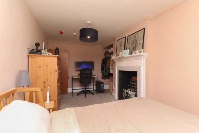 Flat 4, 43, Hawley Square, Margate photo 4