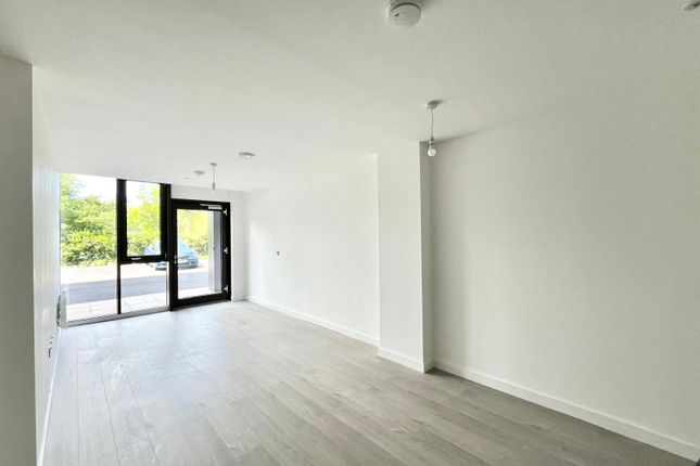 Flat 2, Caspian View,, Buckingham Road, Milton Keynes photo 3