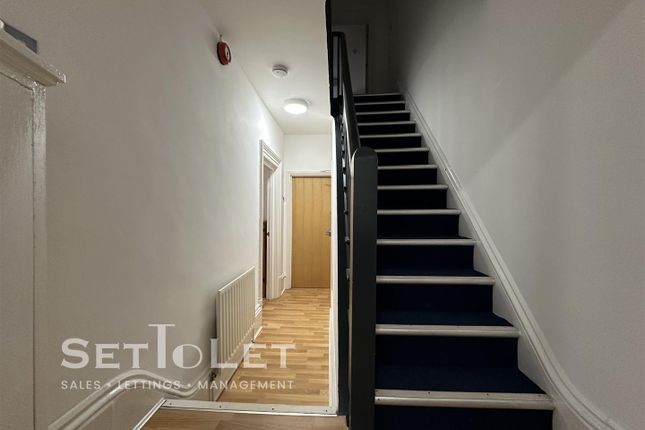 19, Flat 2, Evington Road, Leicester photo 5