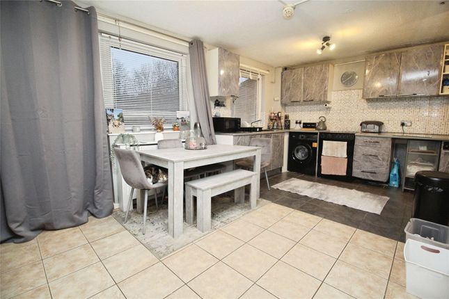 17, Stamford Avenue, Milton Keynes photo 4