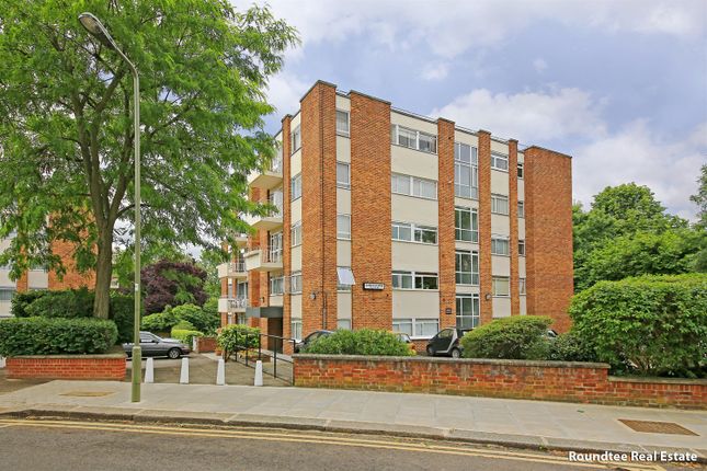 Thumbnail Flat to rent in James Close, Woodlands, Golders Green