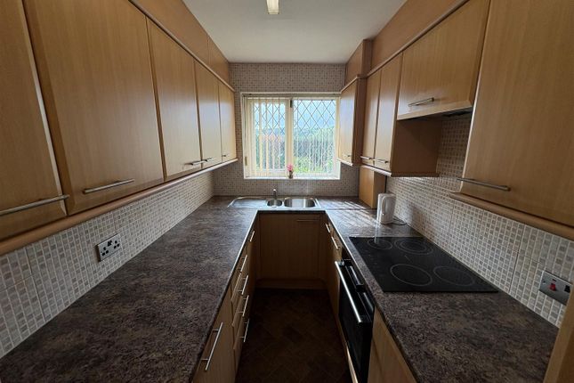 14, Thornton Old Road, Bradford photo 3