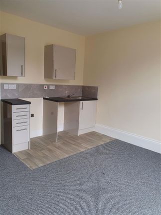 Flat 2, 70, Trinity Road, Bridlington photo 5