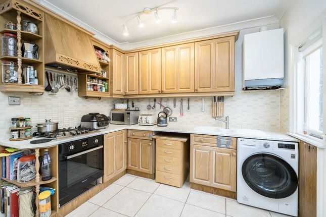 98, Drayton Avenue, London photo 3