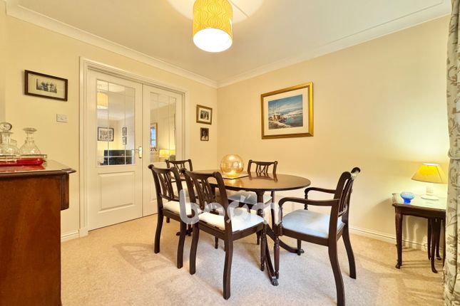 33, Grahamfield Place, Beith photo 3
