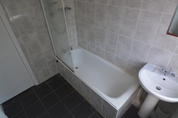 Flat Upstairs Flat, Upstairs Flat, 63, Brudenell Grove, Leeds photo 5