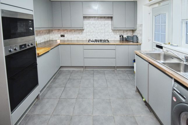 1, Rosebery Road, Bradford photo 2