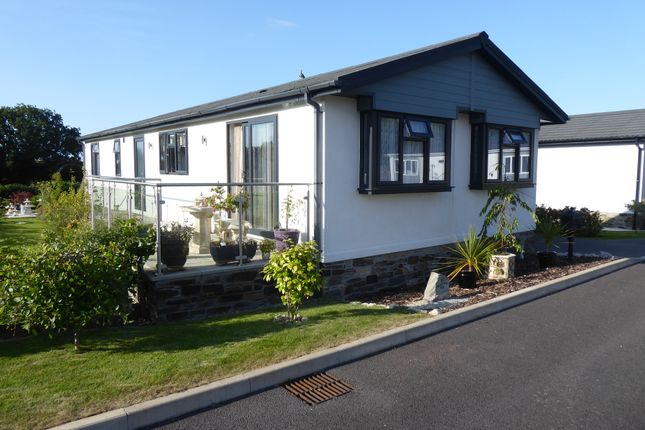 2-bed caravan on 35, Haytor View Park, Ipplepen, Newton Abbot, £282,500