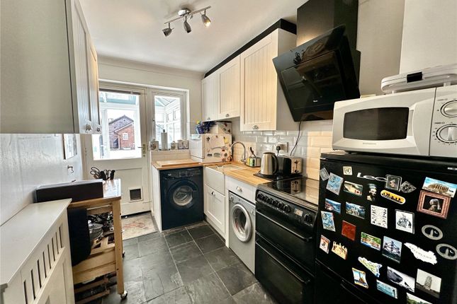 9, Cedar Drive, Lymington photo 4