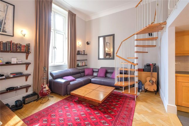 Thumbnail Flat to rent in Rosebery Avenue, London