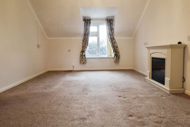19, Oakmeadow Court, Cardiff photo 4