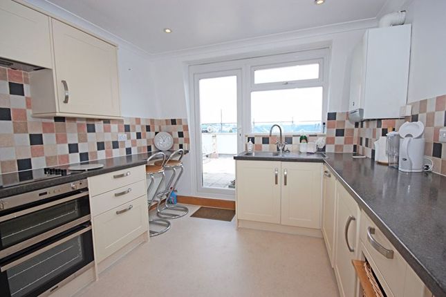 Flat to rent in Beach Road, Seaton