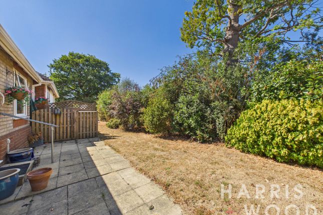 22 Meadow Close, Elmstead, Essex photo 4