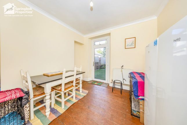 51, College Street, Ammanford photo 4