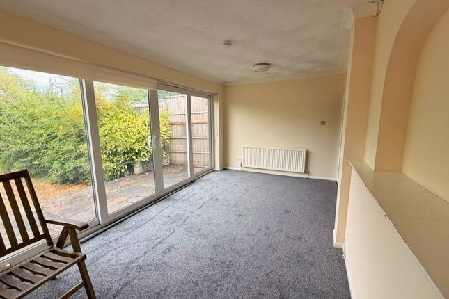 13, Palmerston Road, Rainham photo 2