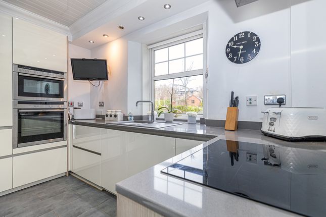 Mews house for sale in Springkell Avenue, Glasgow