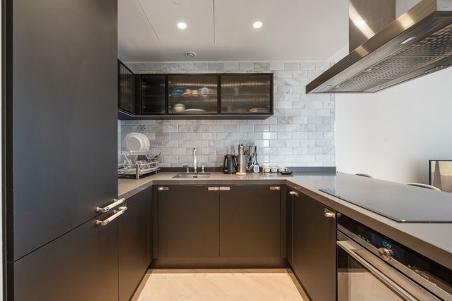 Apt S2003, 19 Sun Street, London photo 4