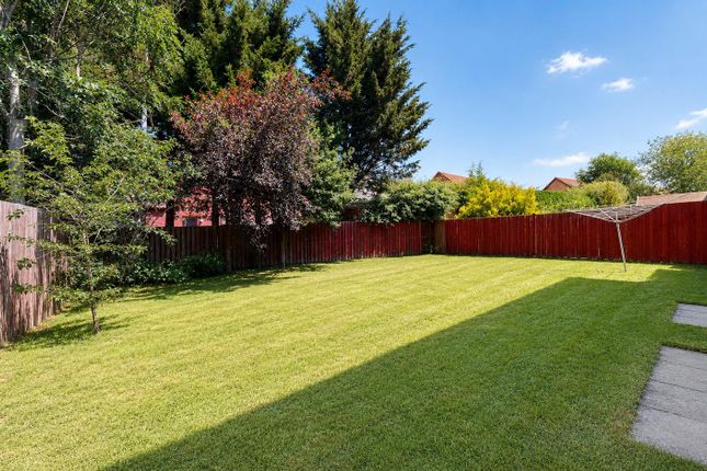 4, Rochester Court, Milton Keynes photo 2