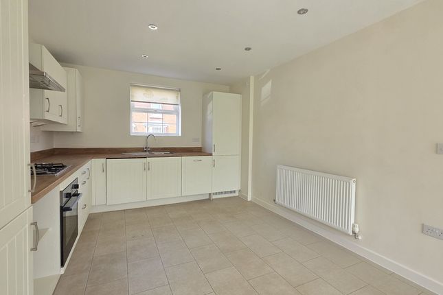 12, Stone Furlong, Long Itchington photo 4