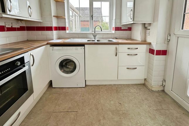 2, Park View, Swadlincote photo 2