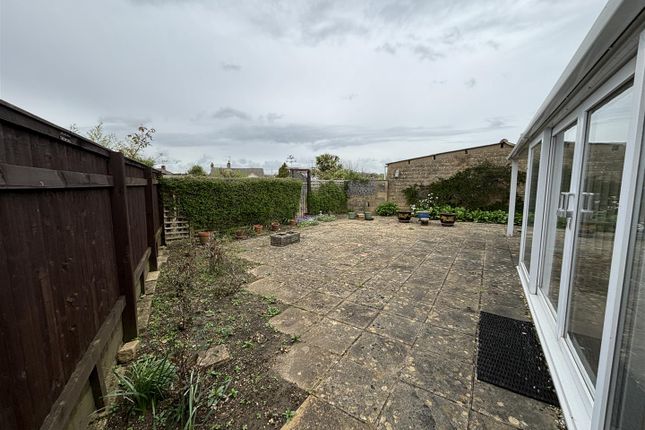 Bungalow for sale in Sadlers Mead, Chippenham