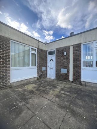 Flat to rent in High Street, Redcar