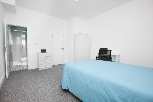 2-4, Fir Street, Burnley photo 3