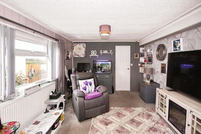 108, Berkeley Vale Park, Gloucestershire photo 3