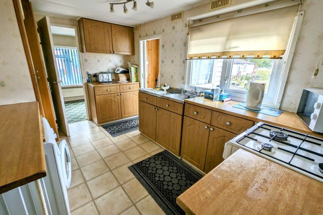 Mobile/park home for sale in Whitehill Park, Whitehill, Hampshire