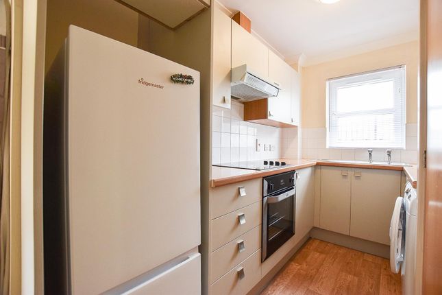Flat for sale in Danielson Court, Manor Road, Chatham