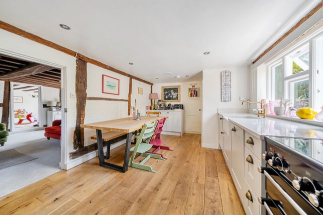 Betswy Cottage,, Church Lane, Guildford photo 4