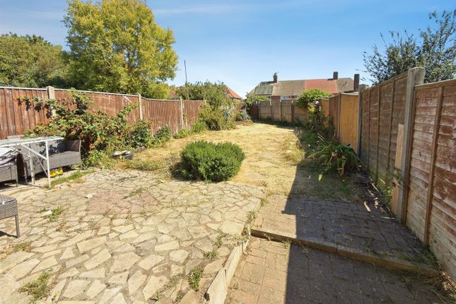 6, Francis Road, Lowestoft photo 3