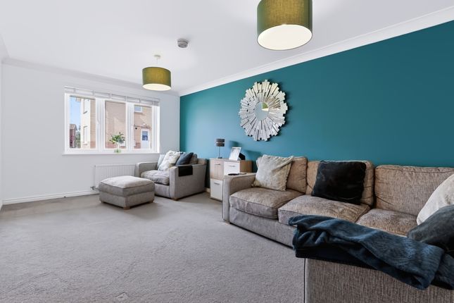 7 Lumloch Drive, Bishopbriggs, Glasgow photo 4