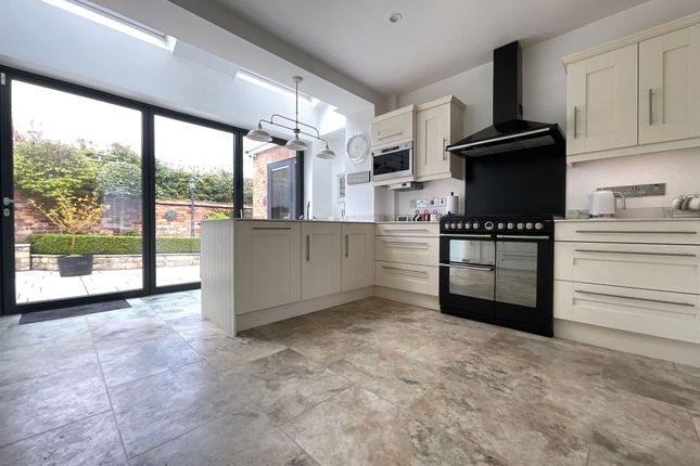2 Holbeck Road, Scarborough photo 3