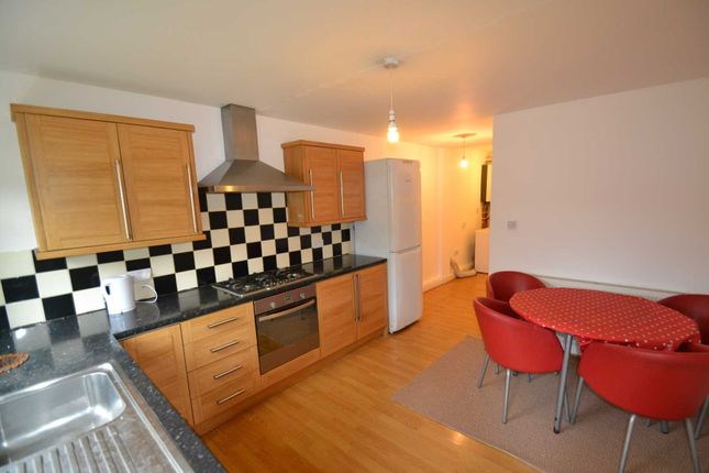 Thumbnail Property to rent in Carlyon Road, Wembley