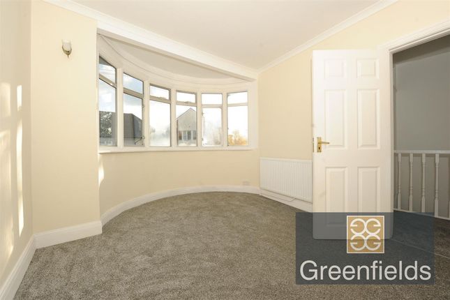1 Chelston Approach, Ruislip photo 5