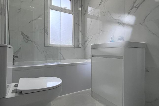 114, Whitton Road, Hounslow photo 4