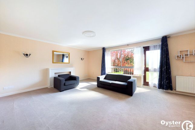 Thumbnail Flat to rent in Gleneagles, Stanmore