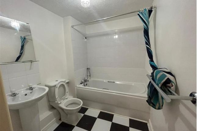 Flat for sale in Cwrt Boston, Cardiff