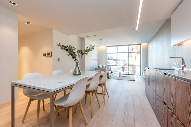 Flat to rent in The Askew Building, 50 Bartholomew Close, Barbican, Farringdon